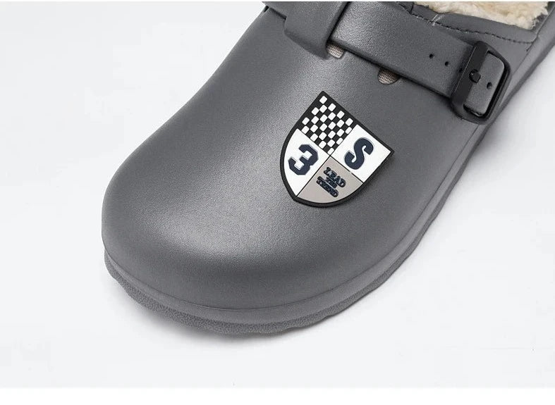 Chinelo de Inverno Forrado com Detalhes Flow