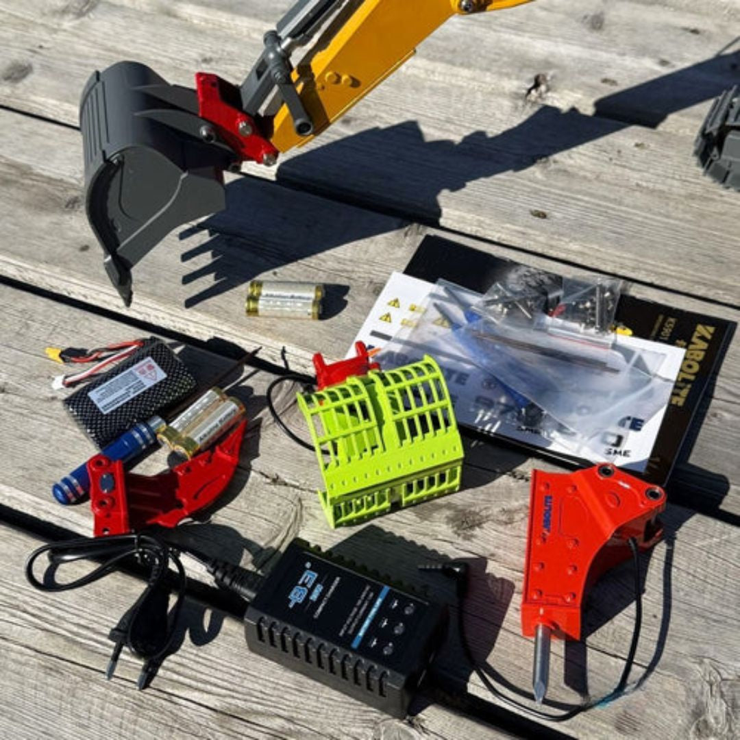 Escavadeira Hidráulica RC 1/18 – 4 em 1 (Metal Completo, 23 Funções, Luzes, Som e Acessórios)