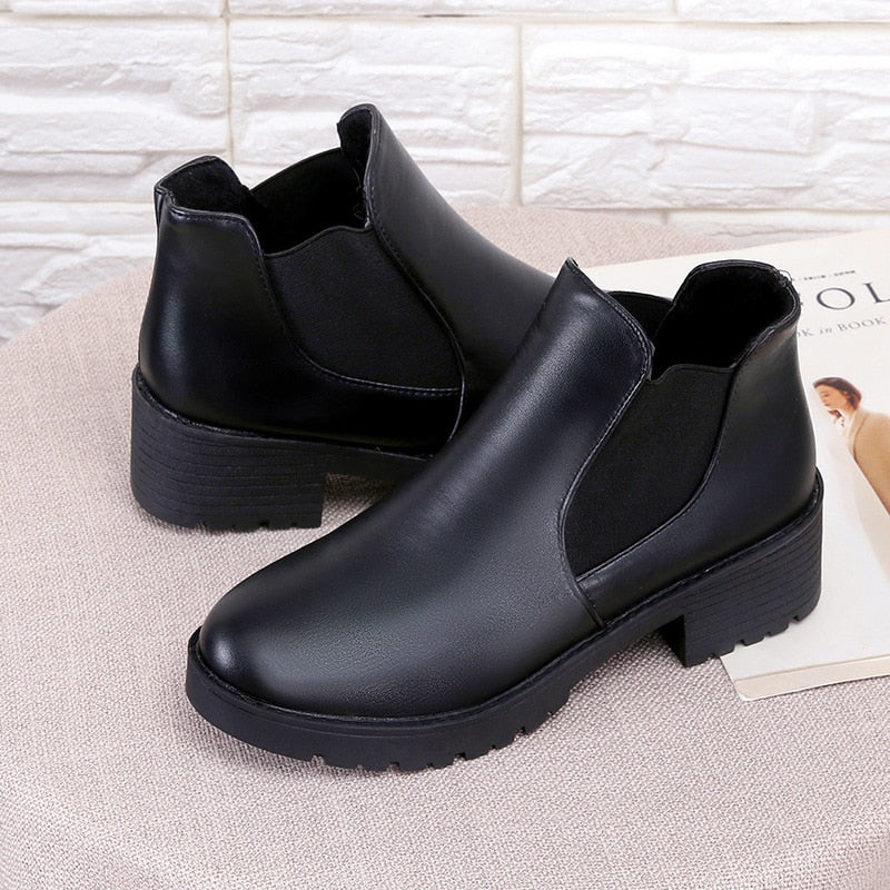 Bota Cano Baixo de Couro - Mooncity Luxury