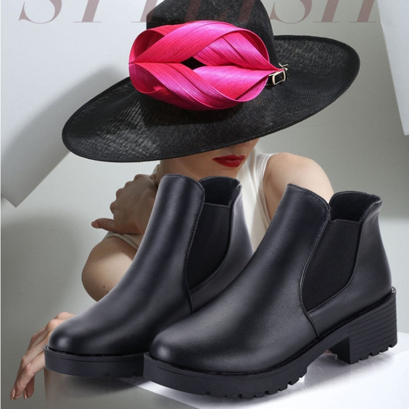 Bota Cano Baixo de Couro - Mooncity Luxury