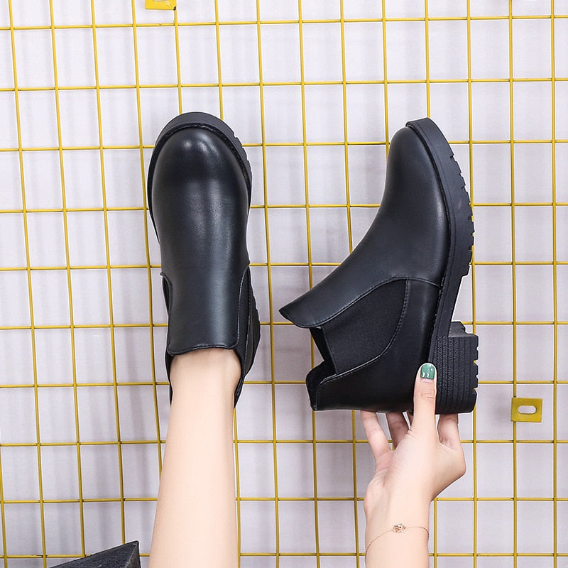 Bota Cano Baixo de Couro - Mooncity Luxury