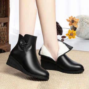 Bota Casual de Couro Pelúciada Flower