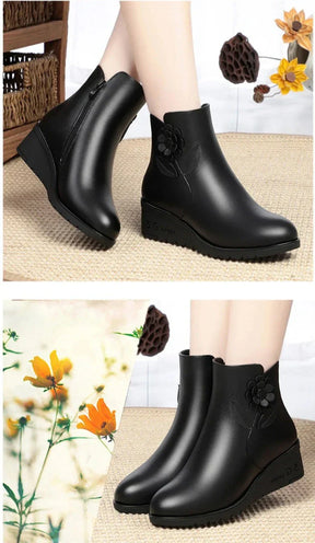 Bota Casual de Couro Pelúciada Flower