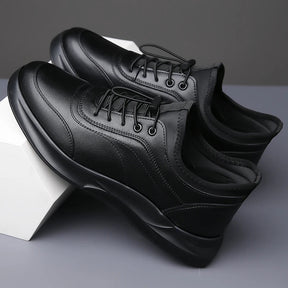 Tênis Casual de Couro UrbanEase